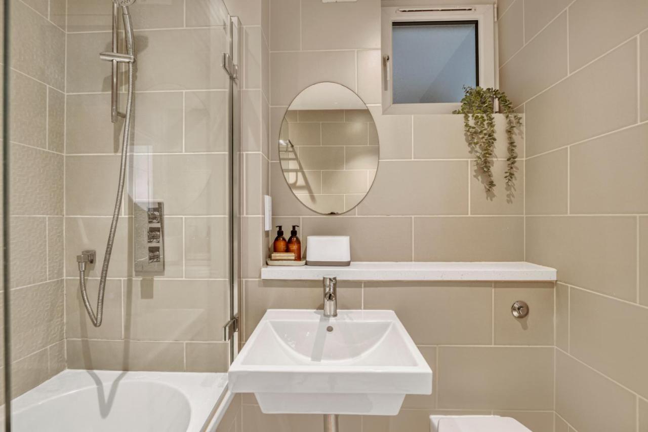 Homely 1Bed Apartment Vauxhall Londýn Exteriér fotografie